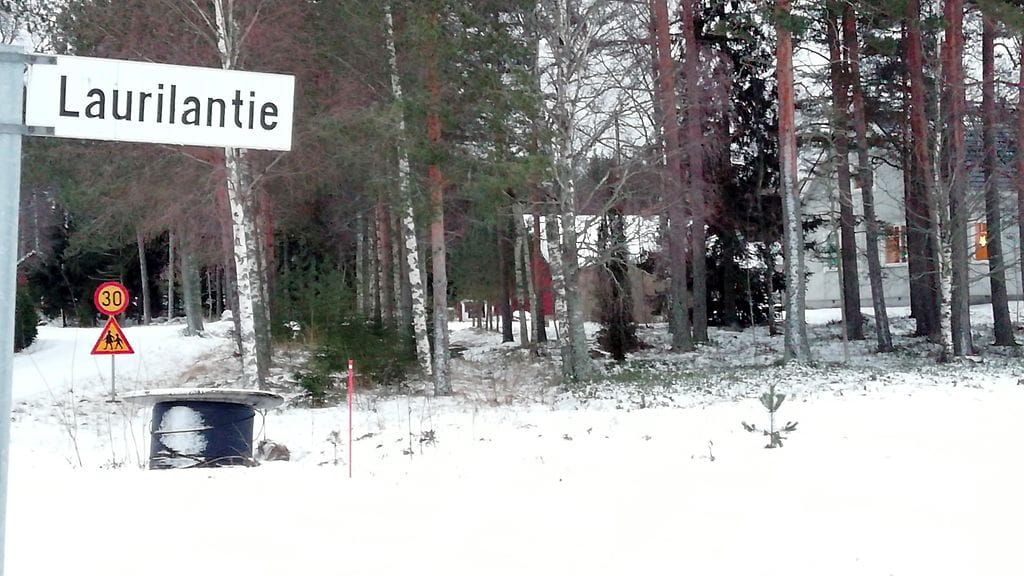 Sudet karkotettiin asuinalueelta yöllä.