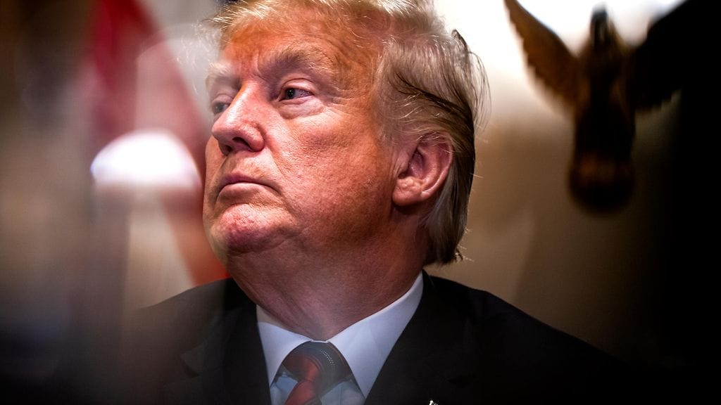 Simsin kirja on yksi monista paljastuskirjoista, joista Trumpin hallinnosta on tämän presidenttikauden aikana kirjoitettu.