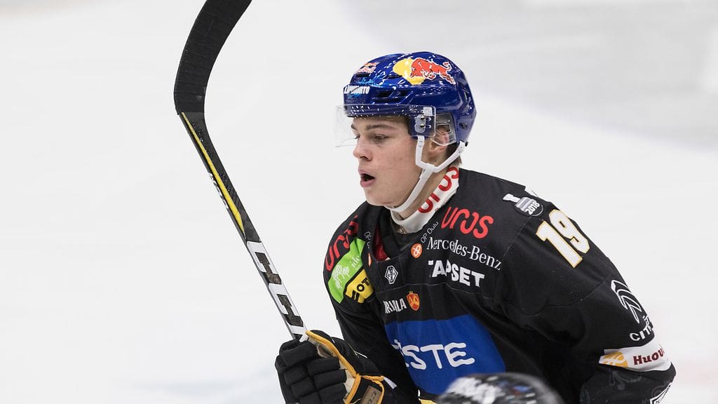 Rasmus Kupari teki kaksi pistettä ensimmäisessä erässä Pelicansia vastaan.