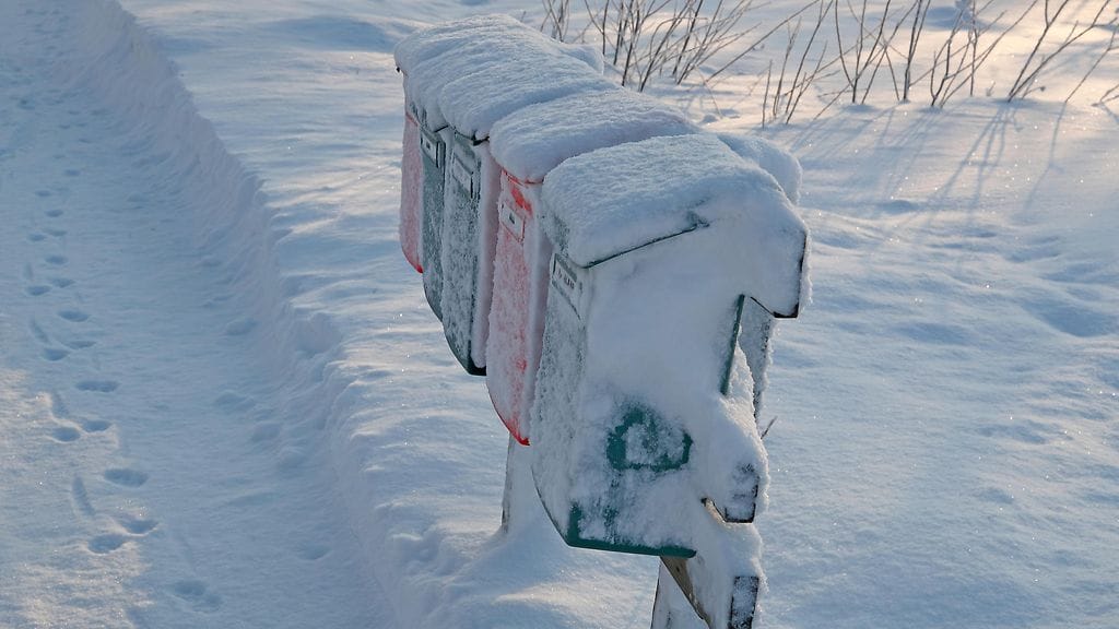 Posti kertoo, että huono ajokeli ja runsaat lumisateet vaikeuttavat postinjakelua