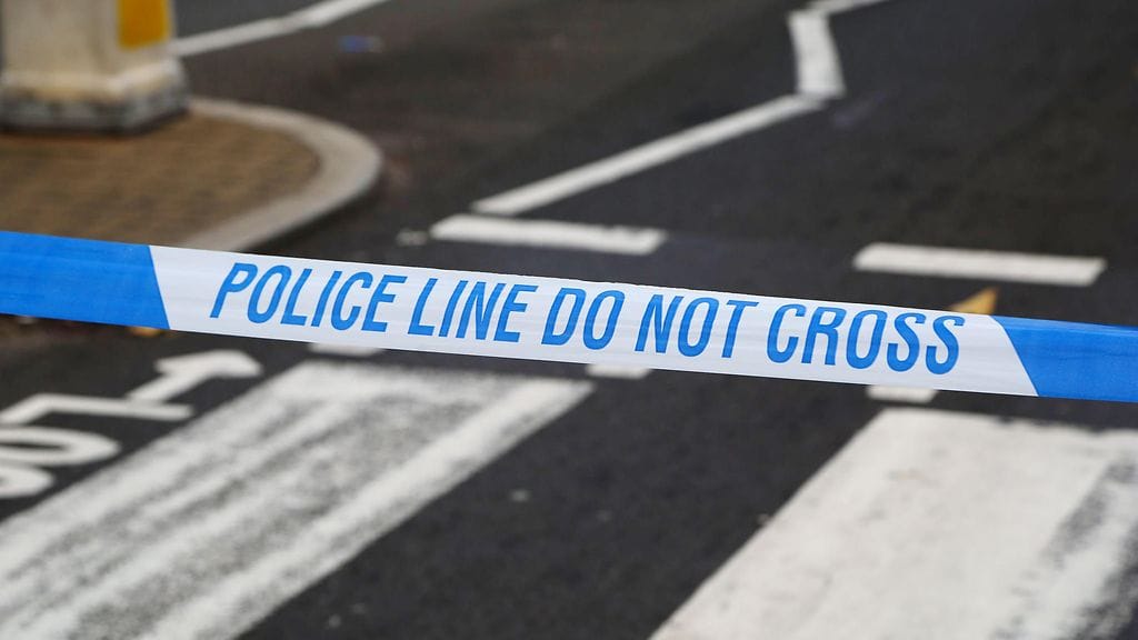 Isä myi huumeita teinipojalle, jota nyt syytetään hänen kuusivuotiaan tyttärensä surmaamisesta.