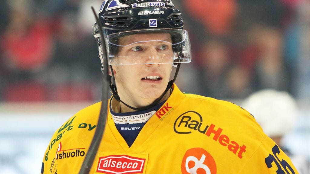 Jakub Krejcik sai 2+10 -rangaistuksen KalPaa vastaan.