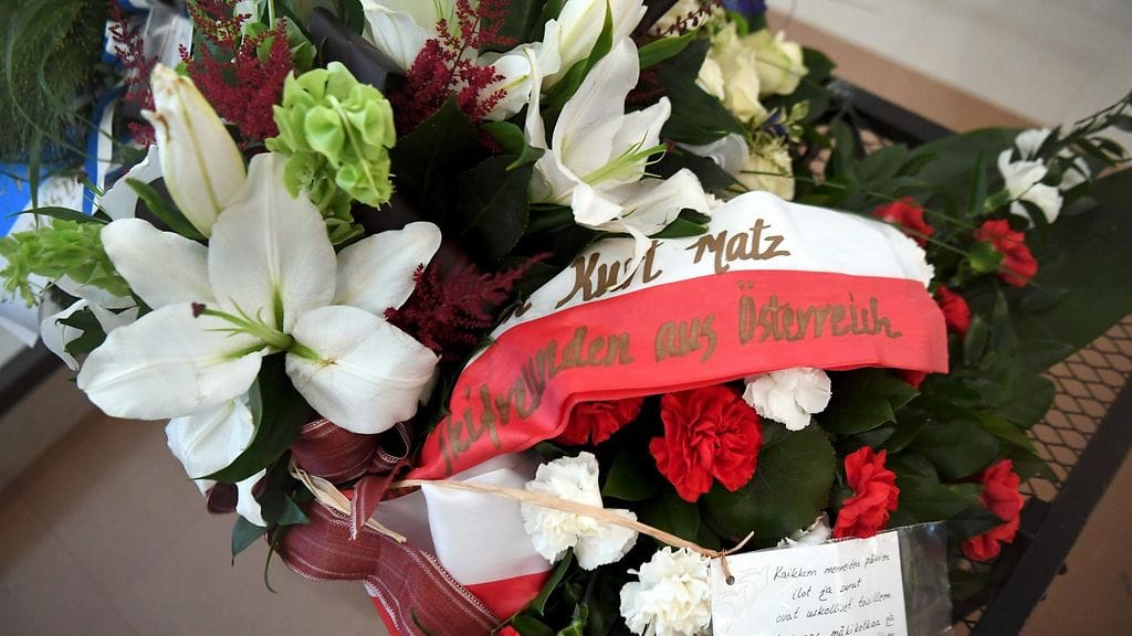 nykänen hautajaiset (2)