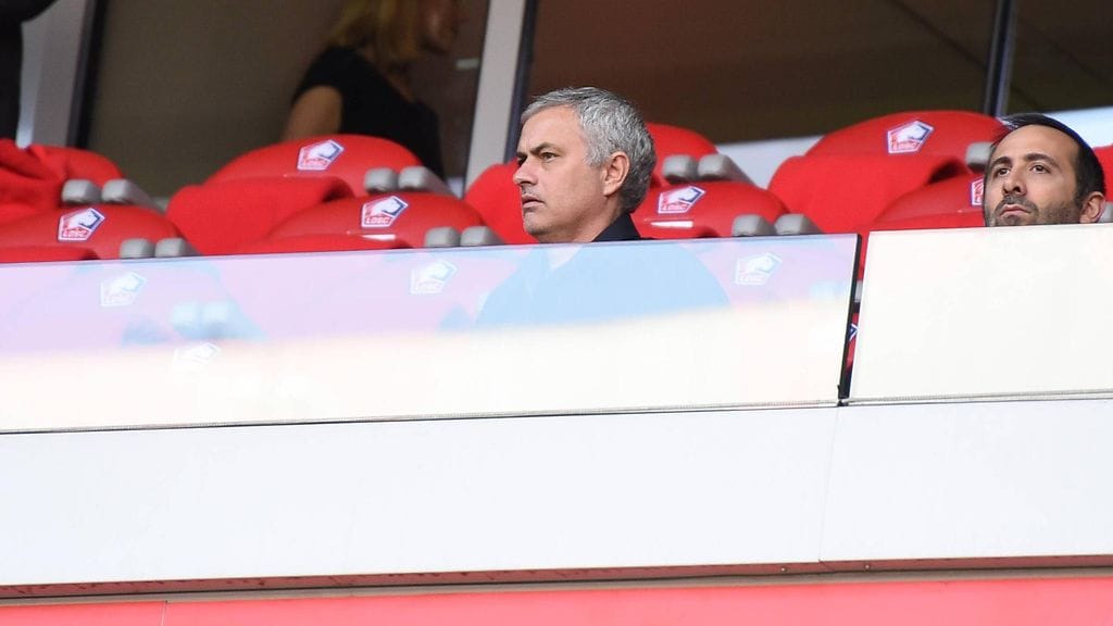 Jose Mourinho on yhdistetty huhuissa jälleen vanhaan seuraansa.