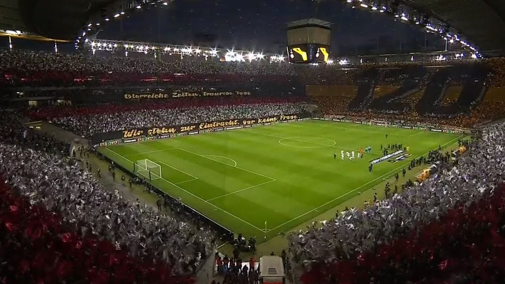 Eintracht Frankfurtin tifo.