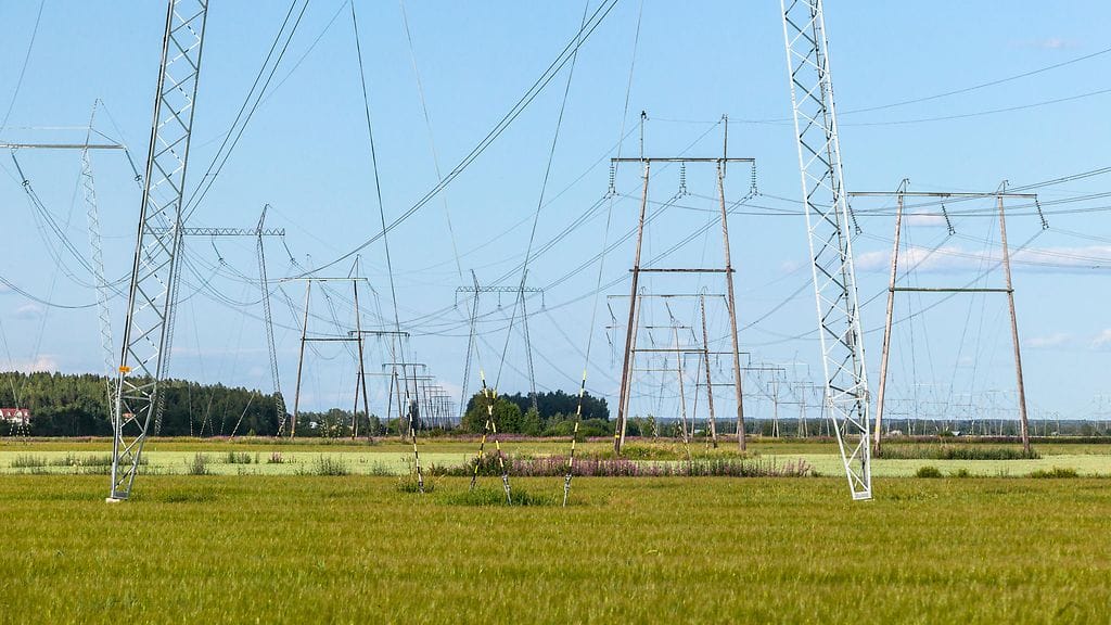 sähkönsiirto sähköjohdot aop