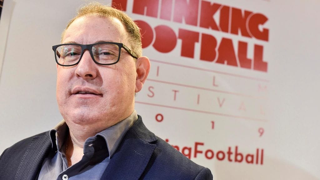 Rafael Henzel on poissa.