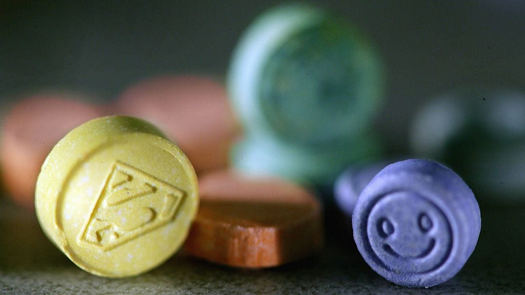 Huumeita myytiin netissä edelleen esimerkiksi Essomies-myyntiprofiilin kautta.