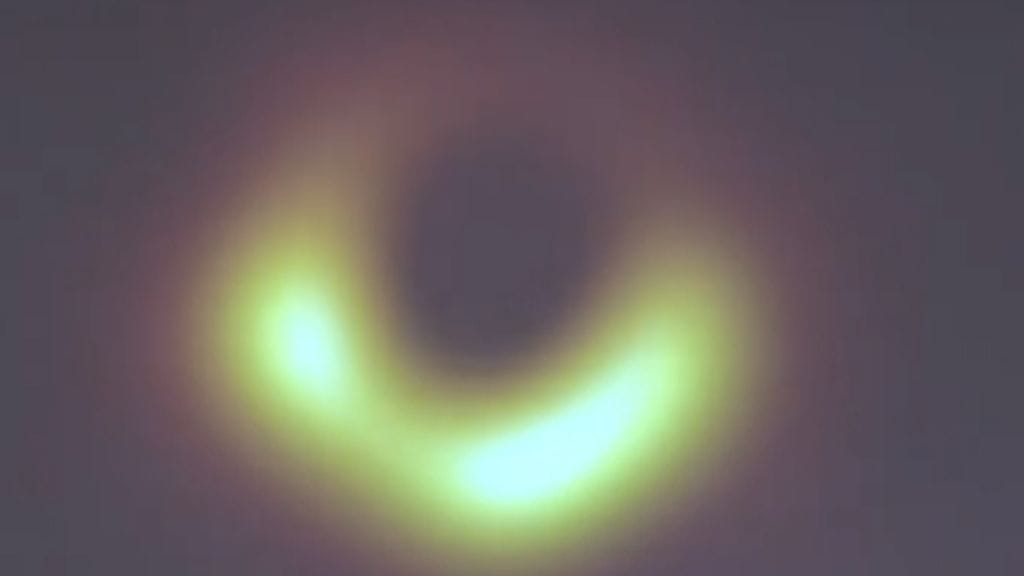 Mustasta aukosta ja sen varjosta kuvan ottaneelle tutkijaryhmälle on myönnetty mittava tiedepalkinto.