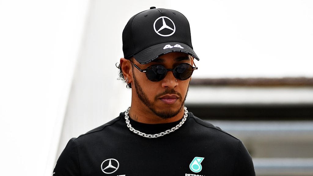 Lewis Hamilton johtaa tällä hetkellä MM-sarjaa.