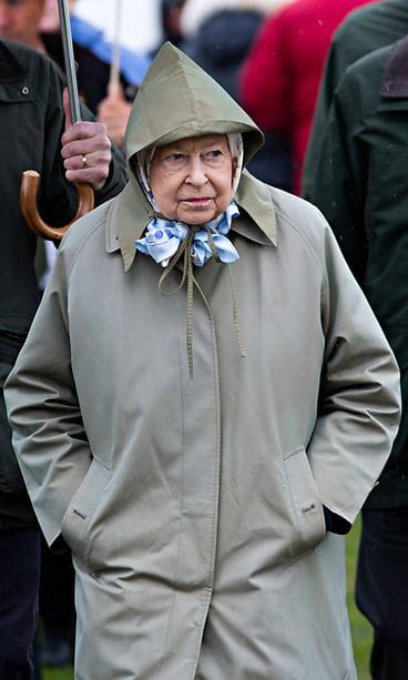 kuningatar Elisabet sadetakki (1)