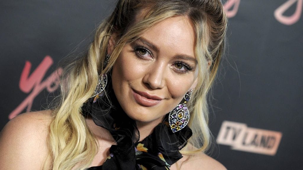 Näyttelijä Hilary Duff kihlautui poikaystävänsä kanssa.