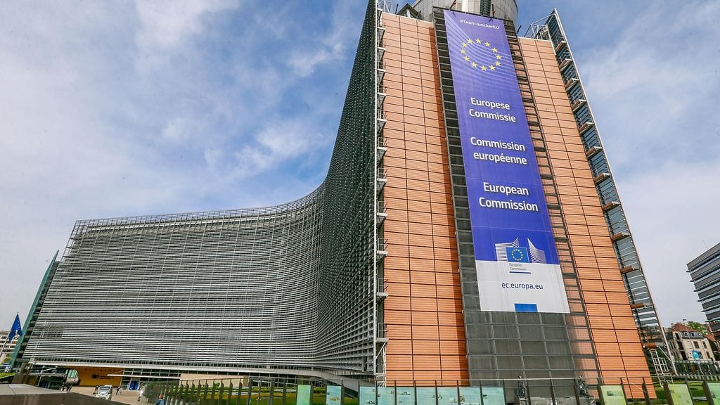 Komissaarien työpaikka on tässä Berlaymontin rakennuksessa Brysselissä.