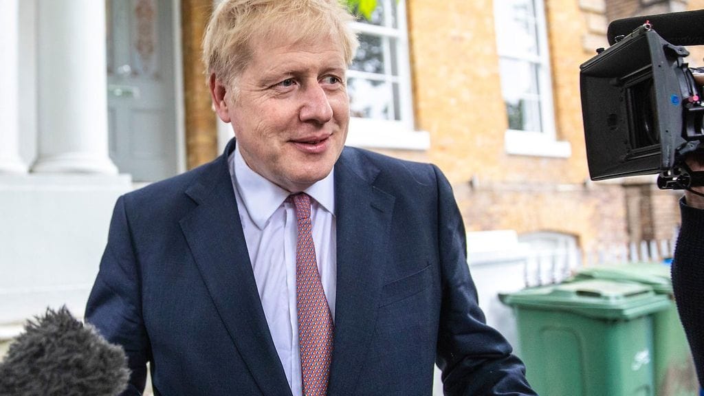 Boris Johnsonin etumatka konservatiivien kannattajien keskuudessa on jupakan jälkeen kaventunut 27 prosenttiyksiköstä 11 prosenttiyksikköön.