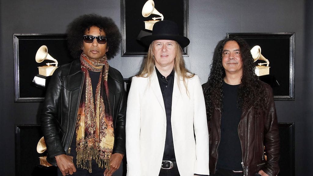 Alice in Chains -yhtyeen Jerry Cantrell ihmettelee Instagramissa suomalaismiesten käytöstä.