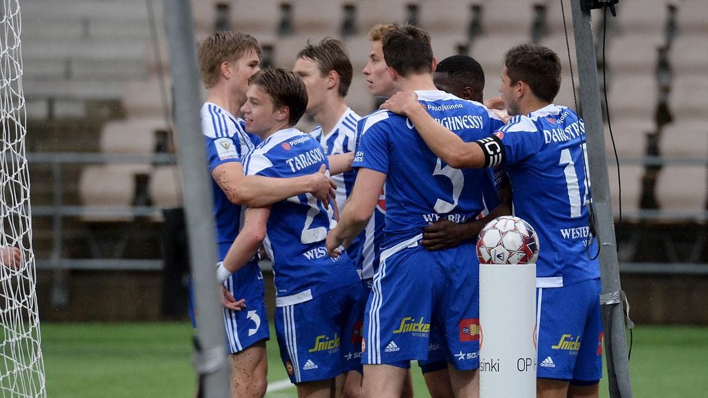 HJK:n joukkue edustaa ainoana suomalaisena joukkueena Mestarien liigassa.