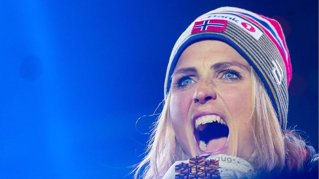 Kolme MM-kultaa Seefeldissä voittanut Therese Johaug oli kovaa valuuttaa Holmenkollenin kilpailussa.