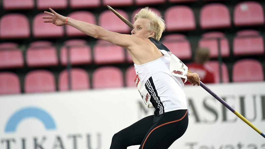 Topias Laine kohensi ennätystään.