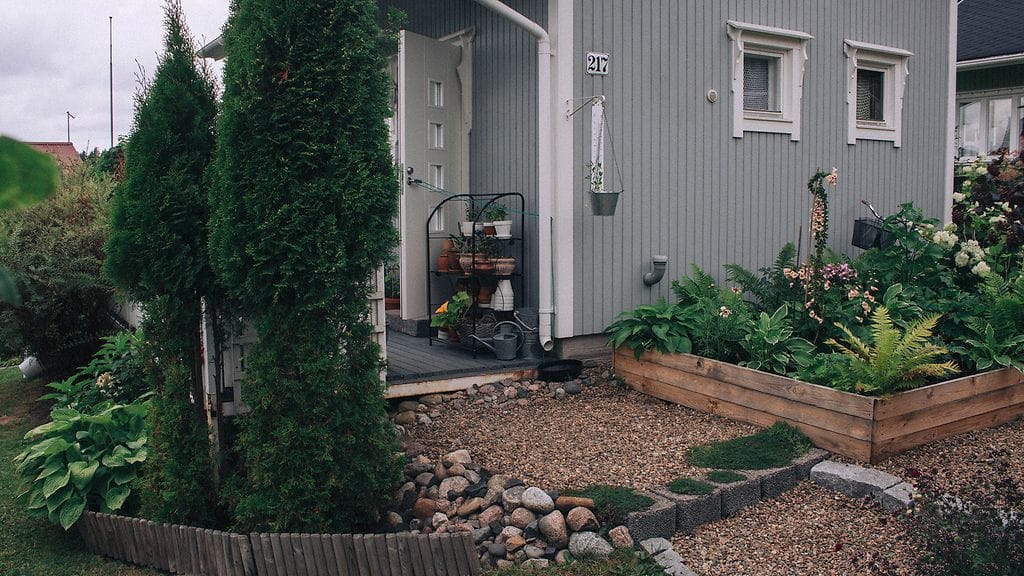 sivumaku-puutarha-ulkoa