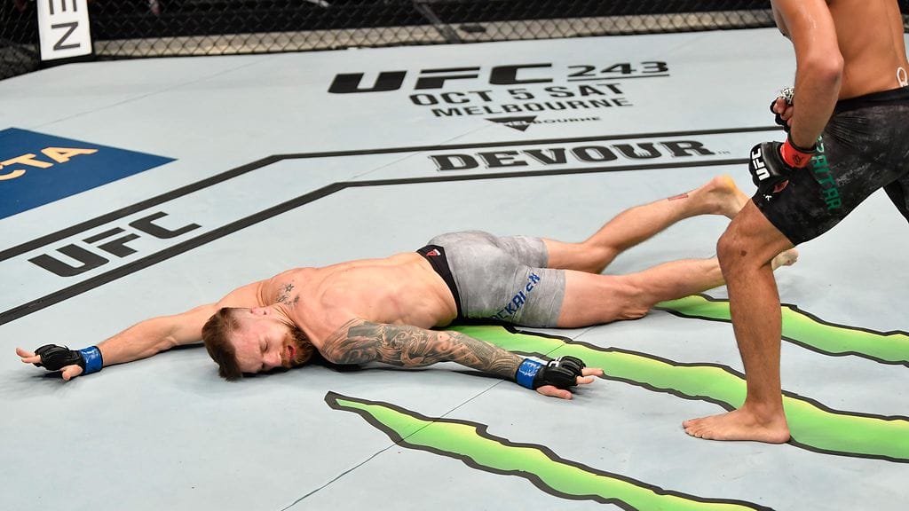 Teemu Packalén tyrmättiin jo avauserässä.