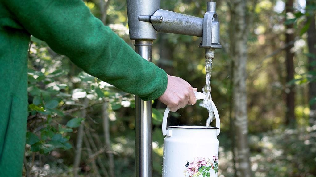 Pohjavedet ovat matalalla, mutta kuivuneista pihakaivoista ei ole tullut Sykelle ilmoitusta lähiaikoina.