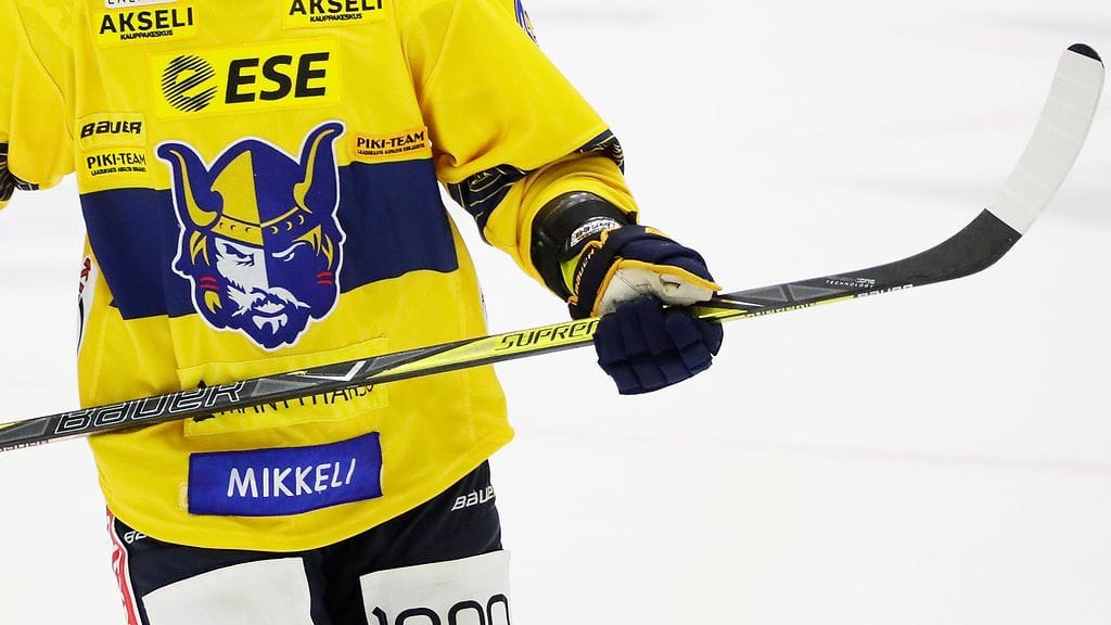 Mikkelin Jukurit on pelannut kaukalossa hyvän kauden, mutta seurapomo Jukka Toivakan rikossyyte tuo säröä imagoon.