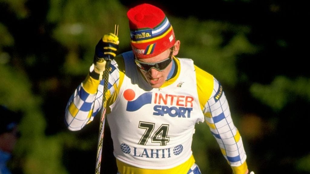 Ruotsalaistähti Gunde Svan hiihtoladulla vuonna 1989.