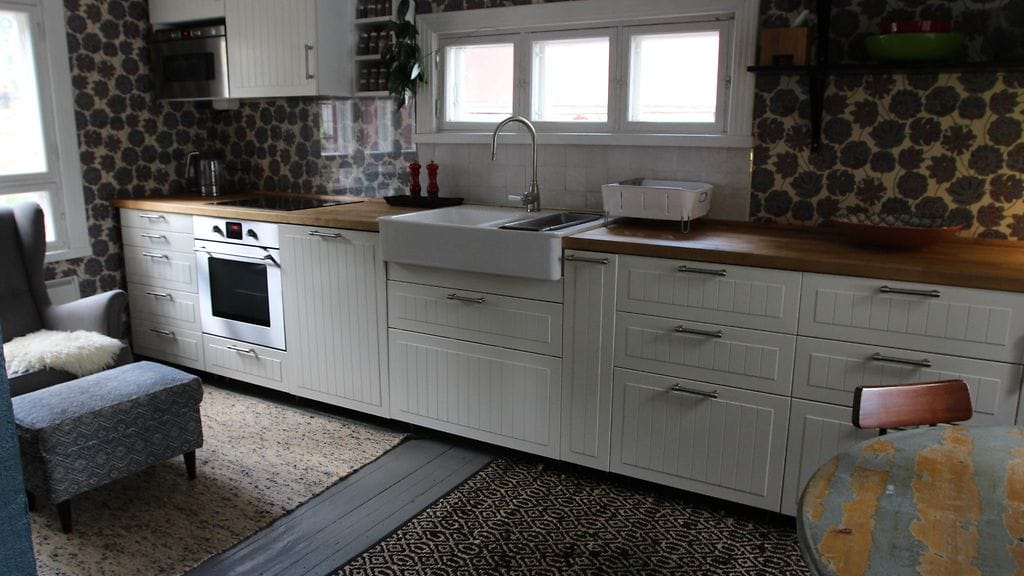 SKK6_Eps1_Akaa_Keittio_1_Kuvaaja_Emmi_Heijari