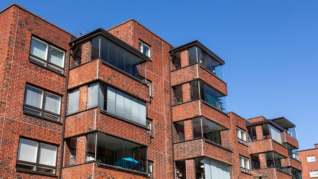 Heikoin tilanne asuntojen hintakehityksessä on Kouvolassa. Kuvituskuva.