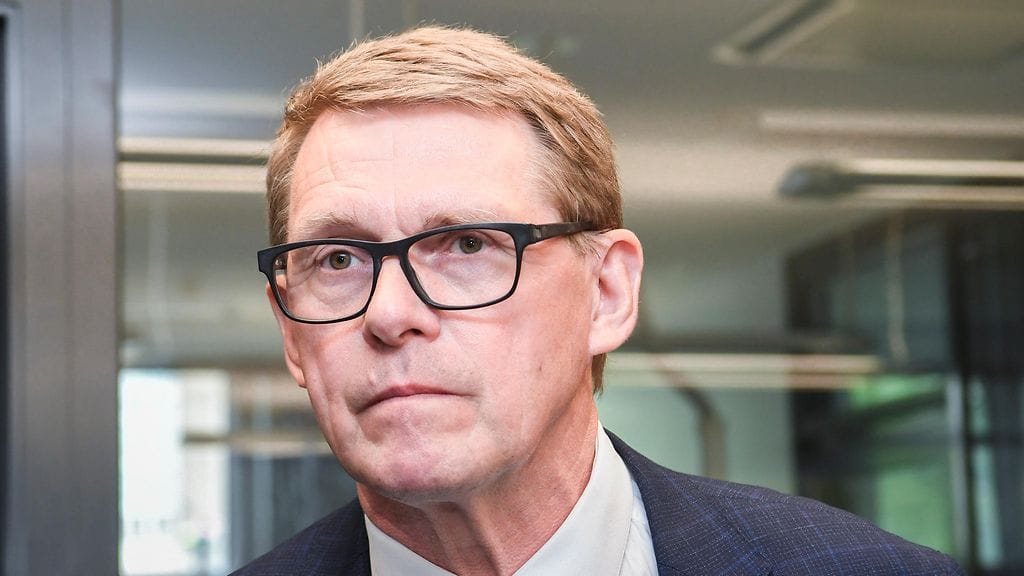 Matti Vanhanen sai valtioneuvoksen arvonimen