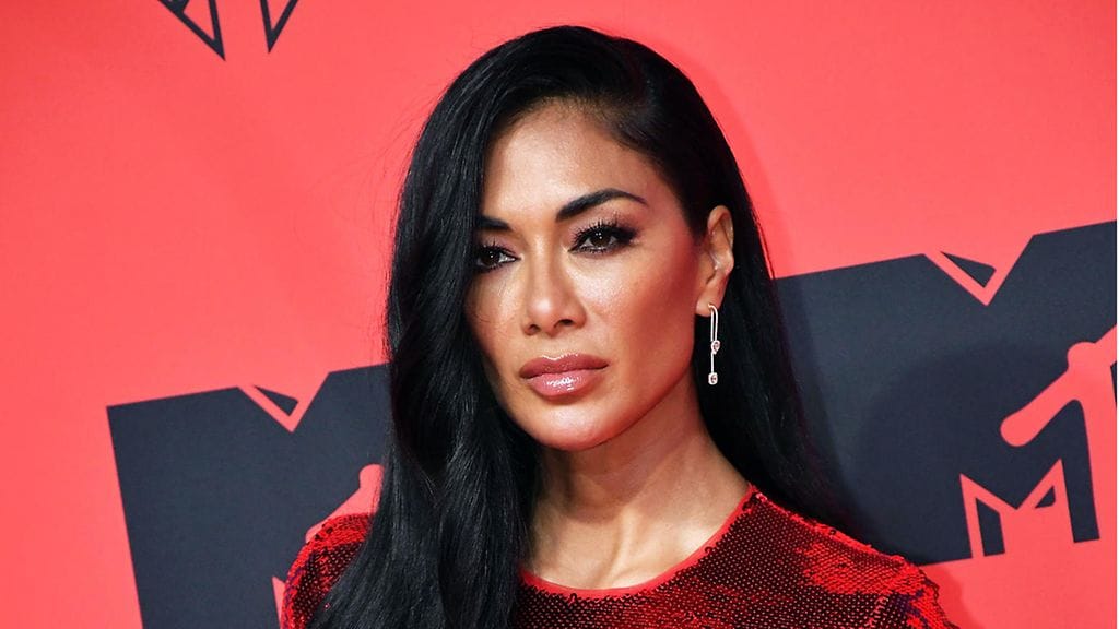 Nicole Scherzinger säteili Tony-gaalan punaisella matolla