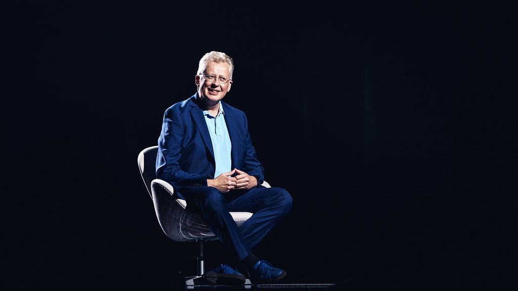 Laulu rakkaudelle S1 eps4 pekka pouta tuolissa