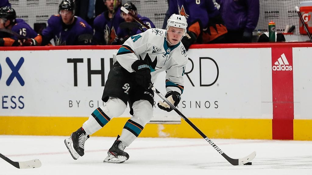 San Jose Sharksin Antti Suomela siirtyy Toronto Maple Leafsiin.