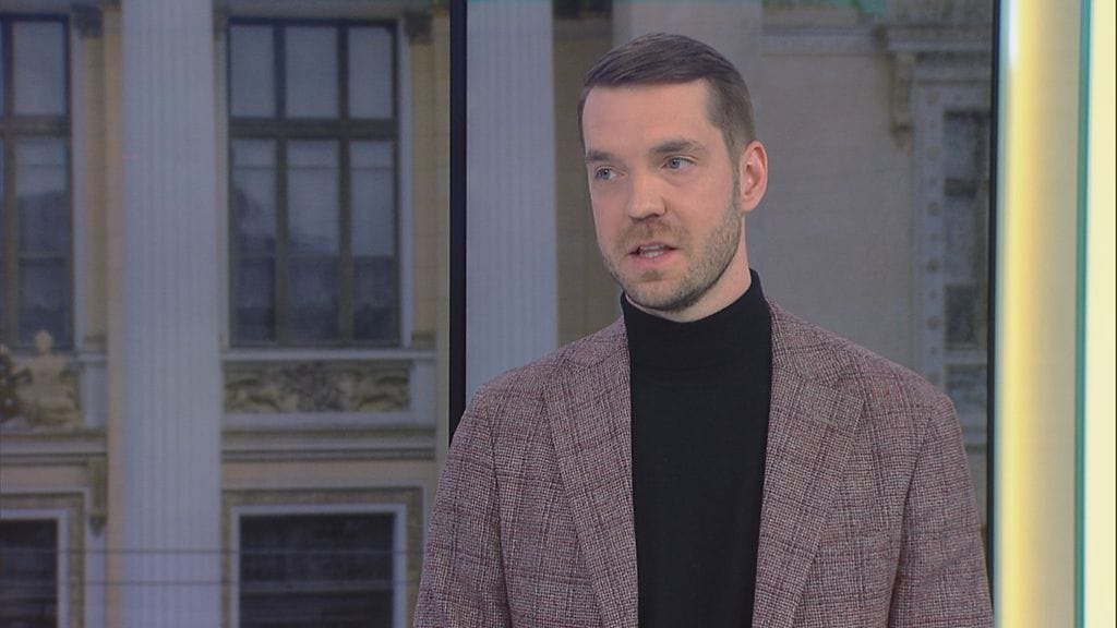 Kahteen kertaan rokotetulla kansanedustaja Jouni Ovaskalla (kesk.) on todettu koronavirustartunta.