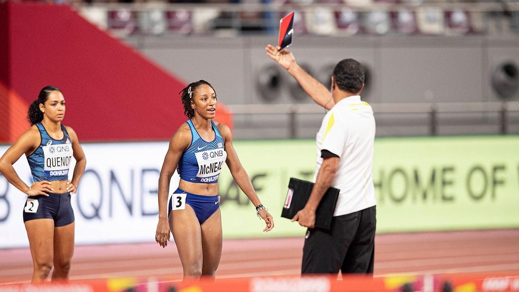 Brianna McNeal voitti olympiakultaa Riossa vuonna 2016. Dohan MM-kilpailuissa vuonna 2019 tuloksena oli hylkäys.