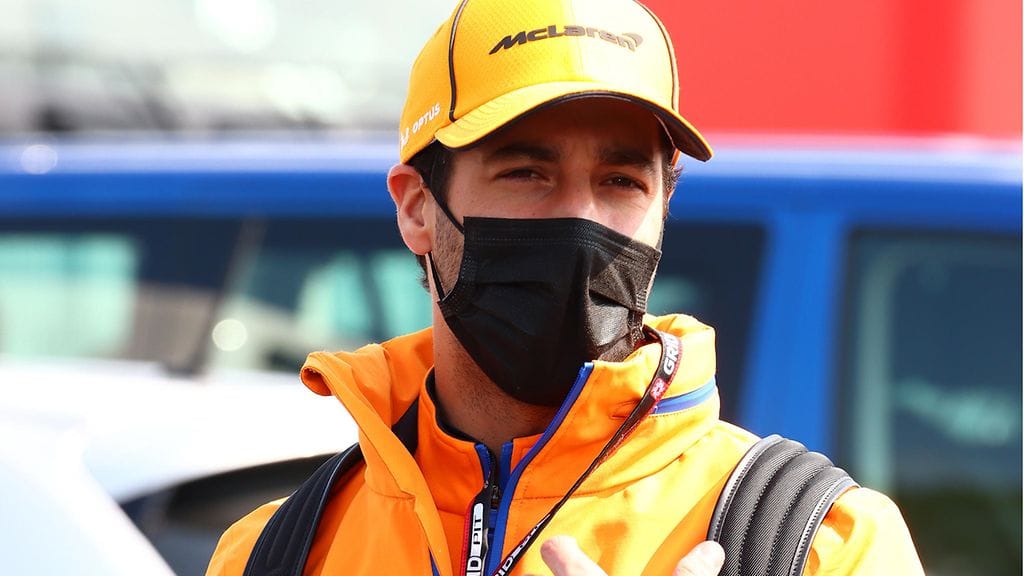 Daniel Ricciardo lohdutti kiusattua F1-fania.