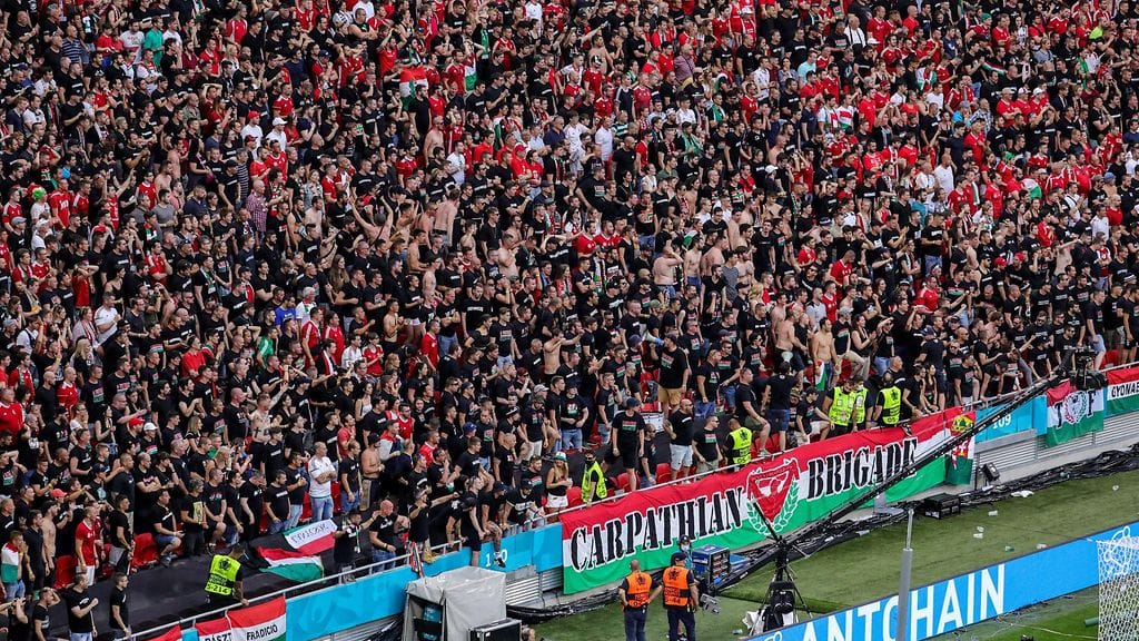 Budapestissa pelattiin täyden tuvan otteluita.