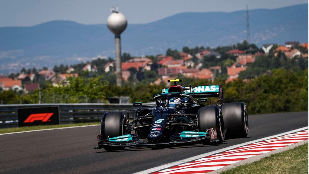 Valtteri Bottas oli Unkarin GP:n toisten harjoitusten nopein kuljettaja.
