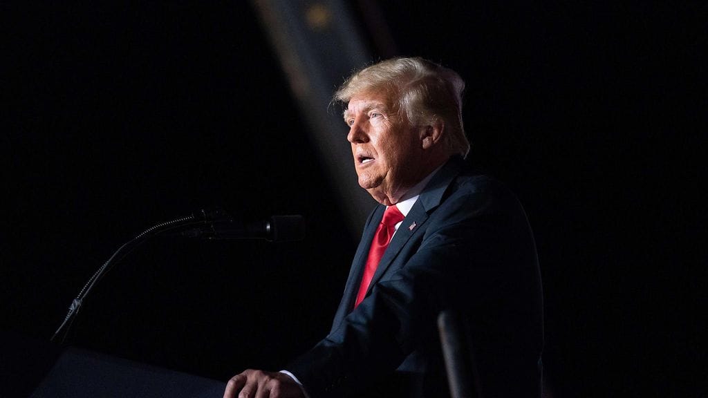 Donald Trump ei ole ilmoittanut osallistuvansa Yhdysvaltain seuraaviin presidentinvaaleihin, mutta on toistuvasti järjestänyt suuria yleisötilaisuuksia.