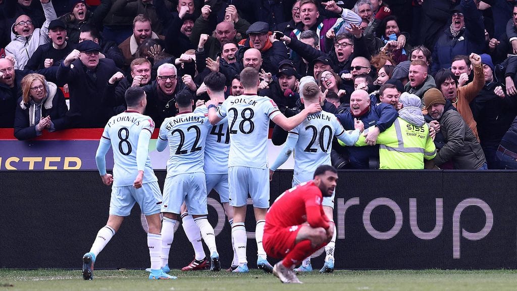 West Hamin tasoitusmaali varsinaisen peliajan lisäajalla sai Kidderministerin pelaajat apeaksi.