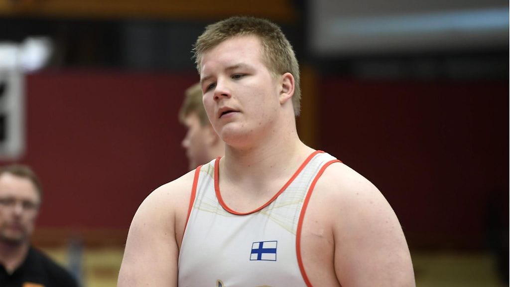 Konsta Mäenpää paini pronssia Budapestin EM-kisoissa.