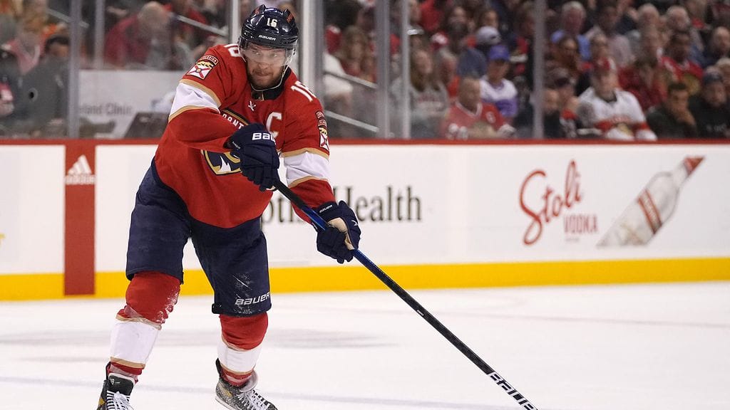 Aleksander Barkov on vahvassa iskussa.