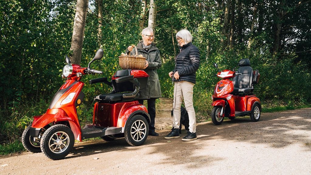 Valmistajan mukaan kevyt sähköajoneuvo voisi korvata auton osalla matkoista.