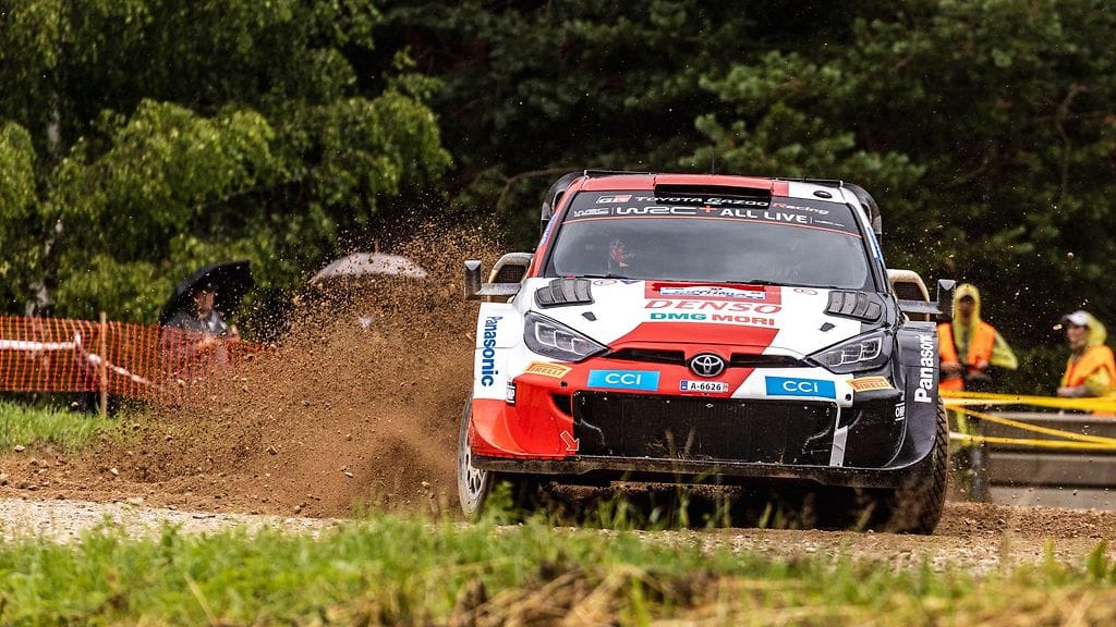 Kalle Rovanperä oli toinen Viron MM-rallin avauserikoiskokeella.