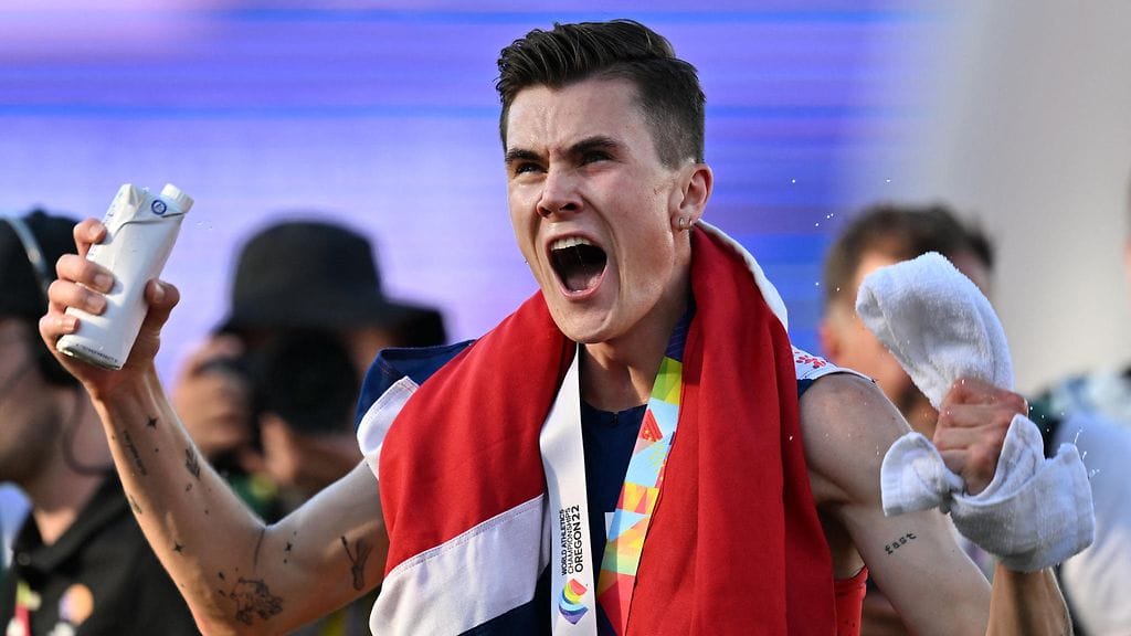 Jakob Ingebrigtsen juoksi 5000 metrillä MM-kultaan.