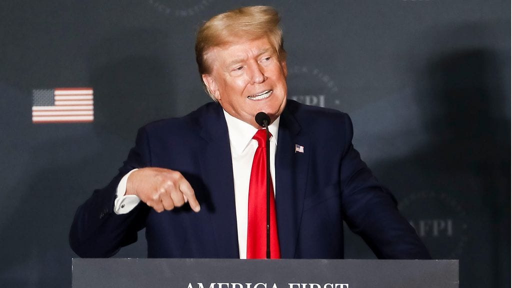 Trump on selvä suosikki republikaanien ehdokkaaksi esivaaliäänestäjien kyselyssä.