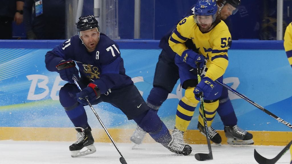 Leo Komarov on siirtymässä Brynäsiin.