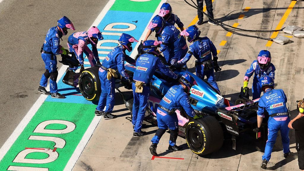 Alpine järjestää yksityiset testit Budapestissa.