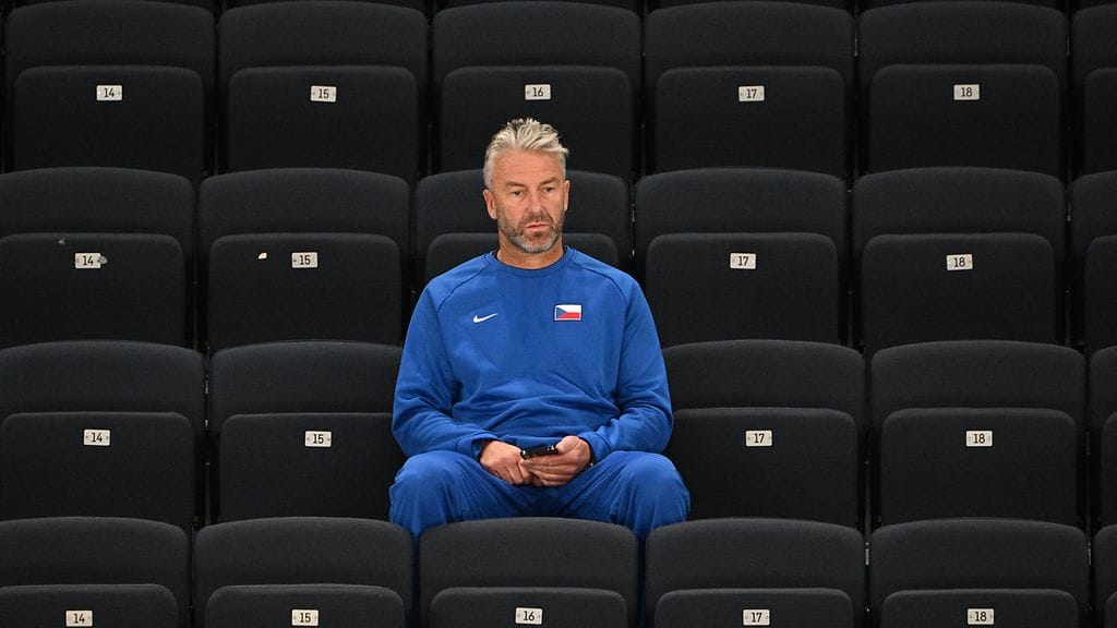 Petr Nedved siirtyy sivuun Tshekin jääkiekkomaajoukkueen GM:n pestistä.