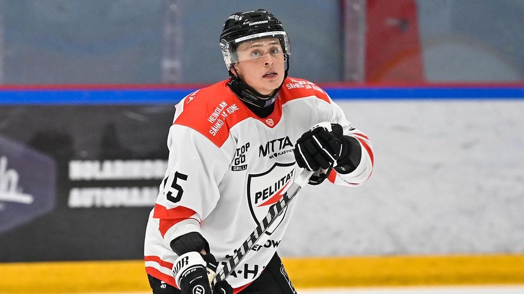 Eetu Selänne kihlasi rakkaansa.